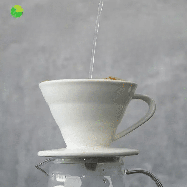 Dripper V60 en Céramique Design Épuré pour Café Parfait - vue 6